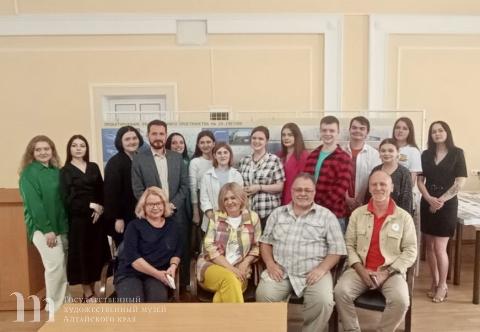 Сотрудничество Художественного музея с Алтайским государственным институтом культуры. Участие специалистов музея в итоговых аттестациях 2023 года