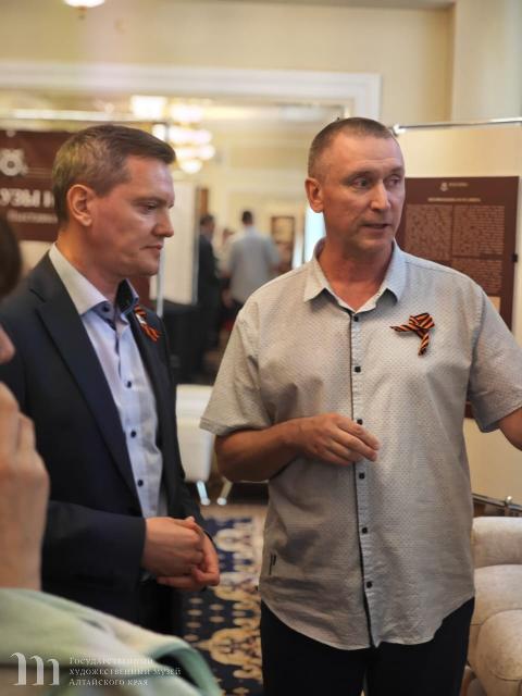 Состоялось открытие передвижной выставки &laquo;Музы и война&raquo; в Государственной филармонии Алтайского края