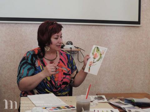 Юлия Кикоть проводит акварельный мастер-класс
