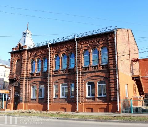 Режим работы Художественного музея Алтайского края в дни майских праздников