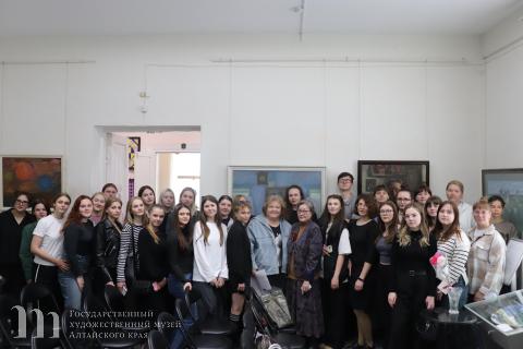 К 80-летию Победы в Художественном музее состоялась лекция &laquo;Наша Победа!&raquo;