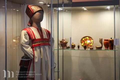 Обновлена экспозиция выставки &laquo;От игрушки до шедевра&raquo;, посвященной Году единства народов России, Десятилетию детства из фондов музея. 10 апреля 2026 года