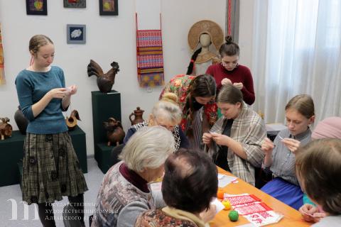 Фестиваль традиционной культуры &laquo;Наследники традиций&raquo; в Художественном музее Алтайского края. 24 ноября &ndash; 17 декабря 2022 года