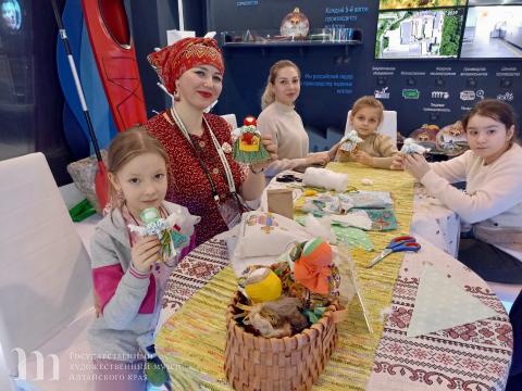 Участие Художественного музея Алтайского края в Международной выставке-форуме &laquo;Россия&raquo; (г. Москва). 28 февраля 2024 года