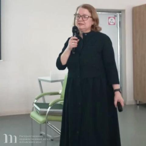 Сотрудники музея приняли участие в презентации книги, посвящённой 85-летию Алтайской организации Союза художников России