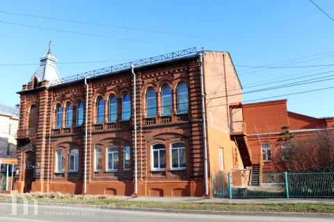 Режим работы Художественного музея Алтайского края на майские праздники