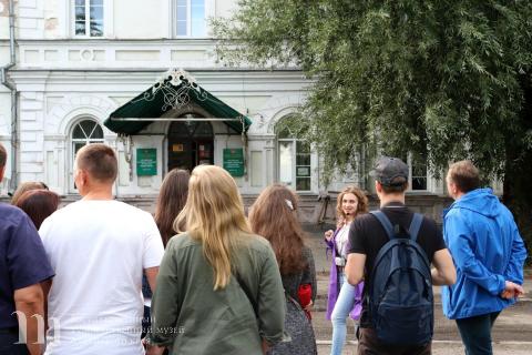 Художественный музей приглашает на пешеходную экскурсию &laquo;Архитектурные стили Барнаула&raquo;. 06 июля 2023 года