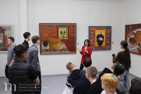Воспитанники детских домов Алтайского края узнали о музейных специальностях
